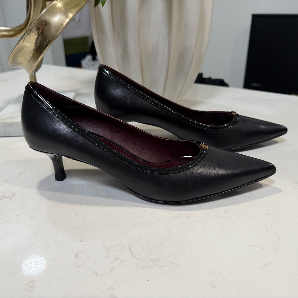 Tory Burch Vintage Leather Pointed Heels Size 6.5 Designer Pumps - Picture 5 of 7